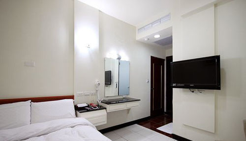 E Moon Hotel Тайджун Екстериор снимка