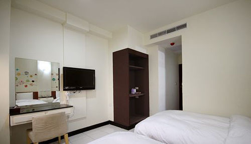 E Moon Hotel Тайджун Екстериор снимка