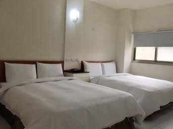 E Moon Hotel Тайджун Екстериор снимка